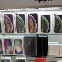 WWW.FIRSTBUYDIRECT.COM Apple iPhone XS Samsung S10 Huawei P30 i inne